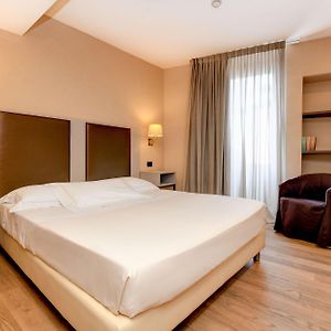 Camera standard con letto king size